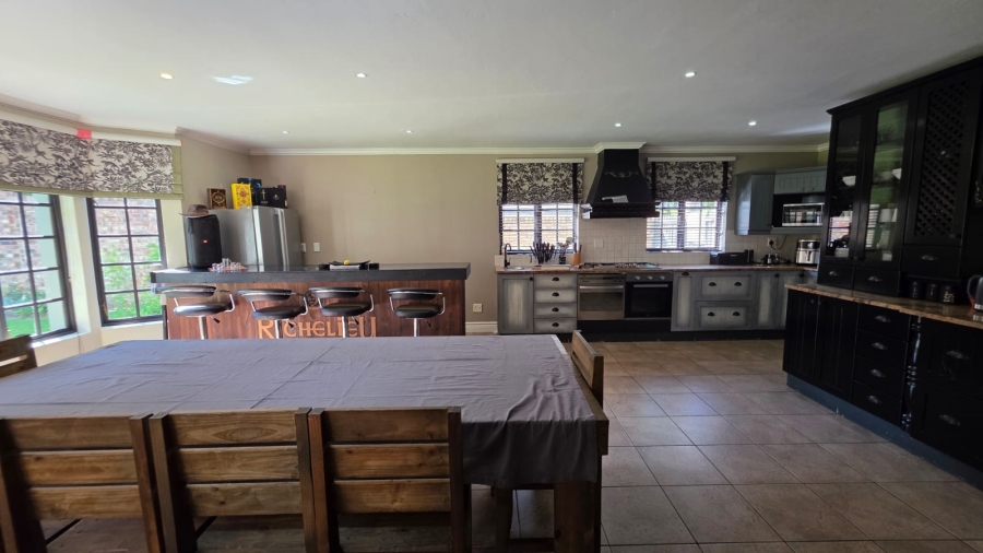 4 Bedroom Property for Sale in Heatherlands Western Cape
